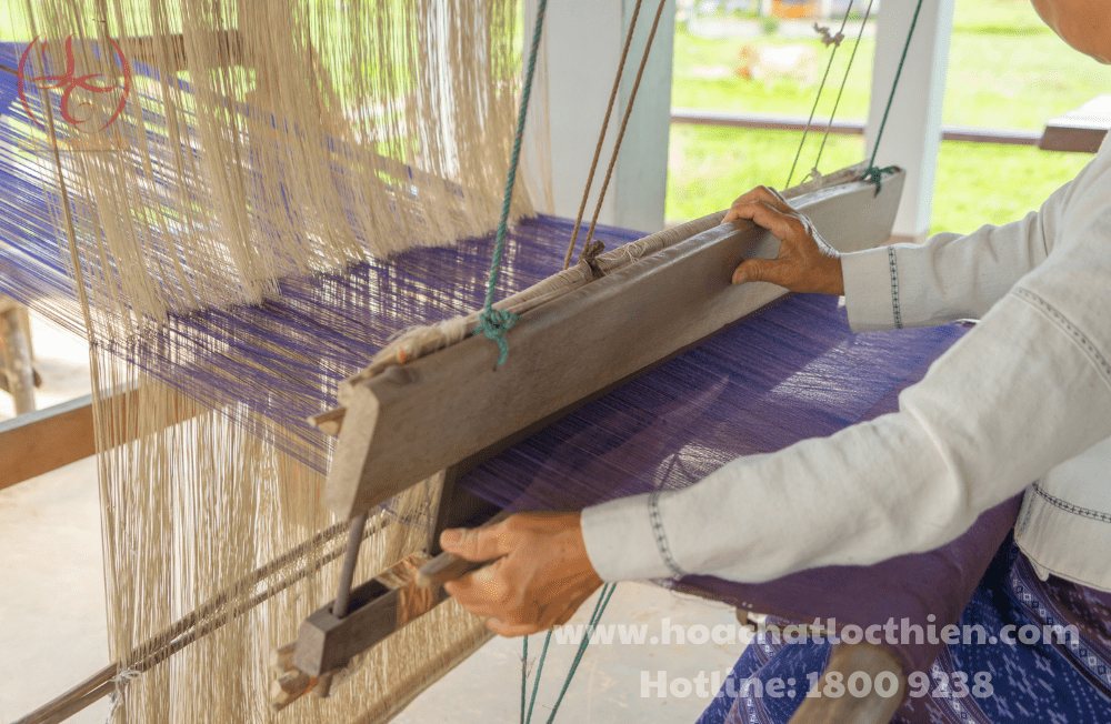 Axit HCl 32%-35% hỗ trợ quá trình dệt nhuộm