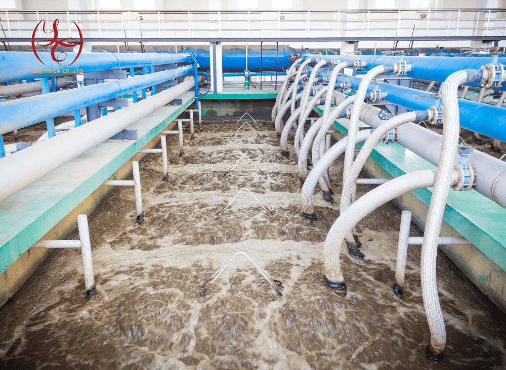 Hóa chất FeCl3 xử lí nước thải ra sao?